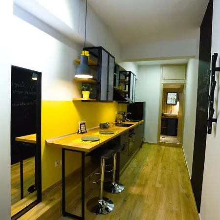 La Vie Boheme Central Apartment