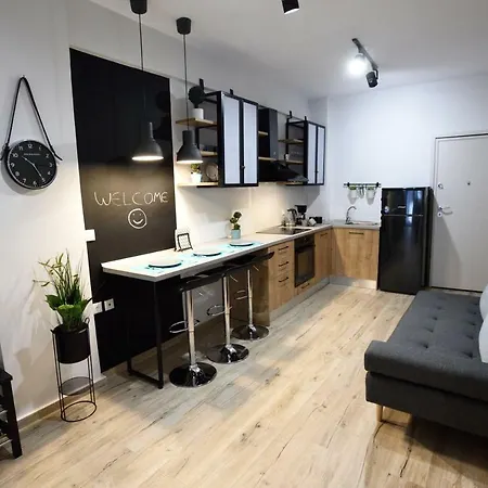 La Vie Boheme Central Apartment